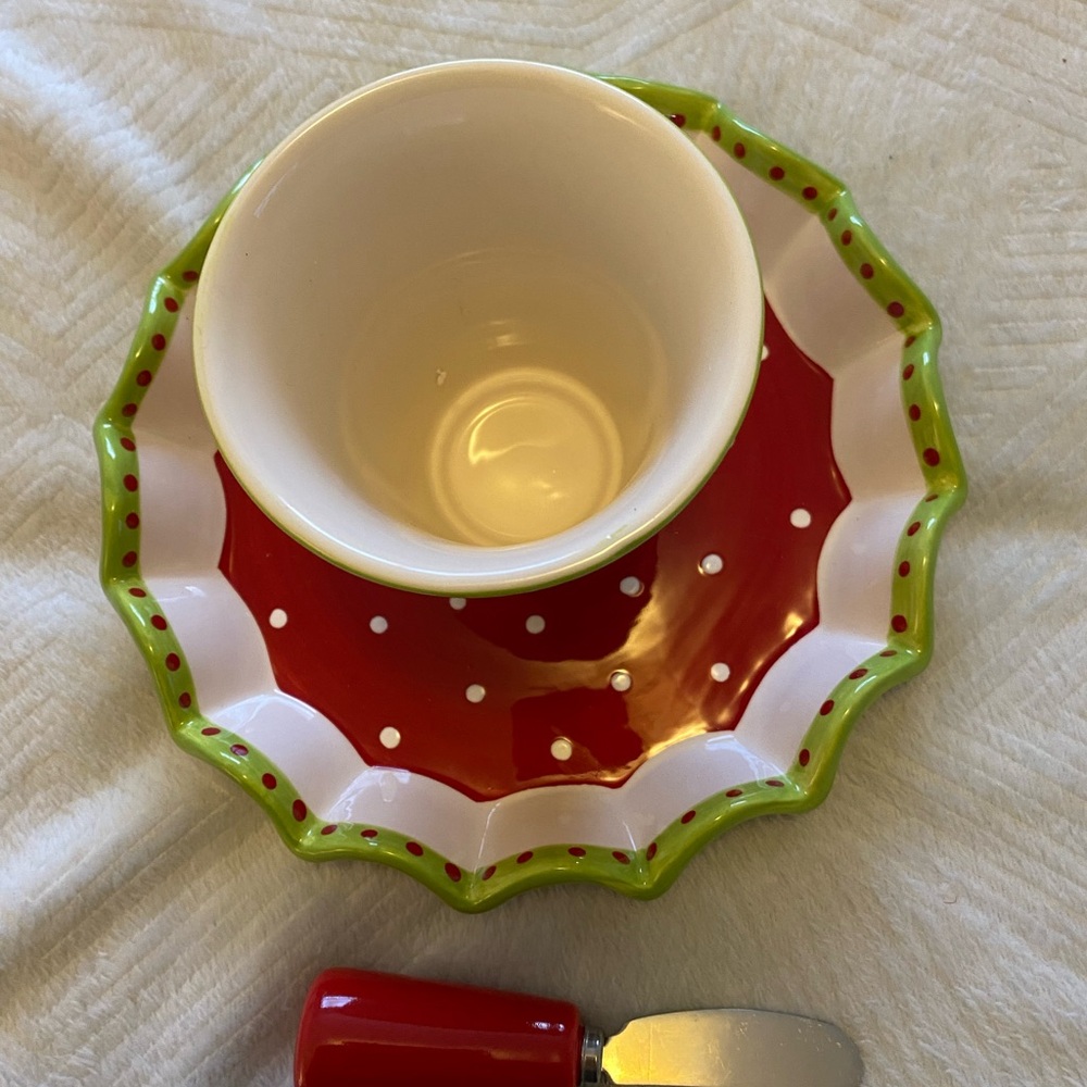 Festive Red and White Swirl Cheese Plate with Spreader - Picture 3 of 4